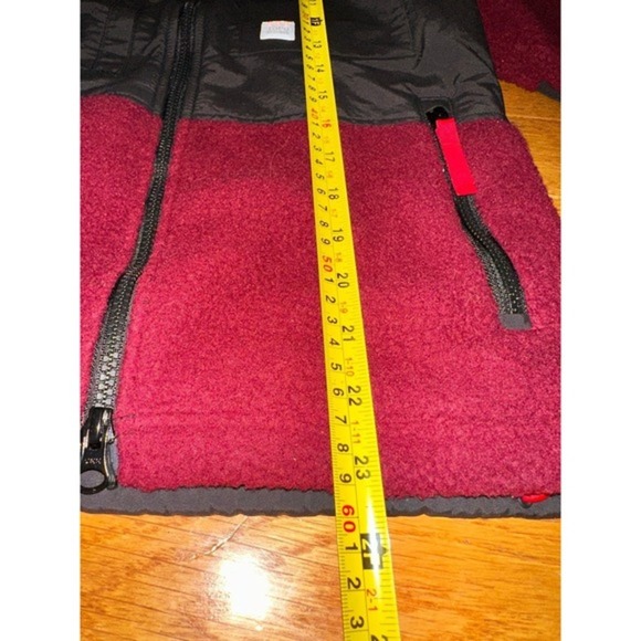 New Women's Topo Designs Subalpine Fleece Jacket XS burgundy & black‎ $189 - Picture 9 of 9